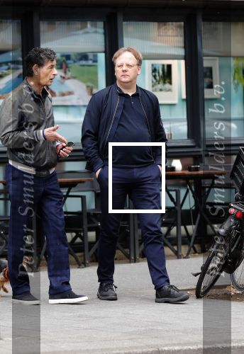 Amsterdam 25 mei 2019
Gerard Spong met partner en hun hondje op de beethovenstraat. Ze rijden in hun Rolls Royce.