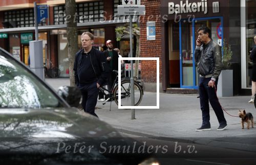 Amsterdam 25 mei 2019
Gerard Spong met partner en hun hondje op de beethovenstraat. Ze rijden in hun Rolls Royce.