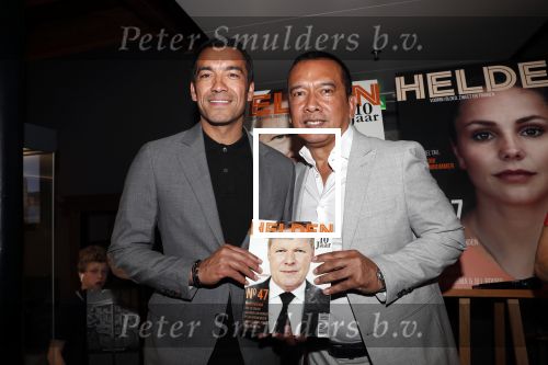 Amsterdam 29 mei 2019
10 jaar magazine Helden geporesnteerd bij Gassan Diamonds.
Frits en Barbara Barend praten met inge de Bruijn Ronald Koeman en Giovanni Bronkhorst. Giovanni kwam met zijn vrouiw zoon en vader en moeder