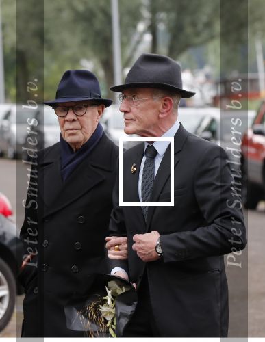 Maarssen Amsterdam 5 juni 2019
Crematie Martine Bijl op zorgvlied in Amsterdam. Hans v Manen met partner