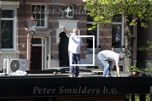 Amsterdam 22 mei 2019
Hans v d Togt is zijn woonark / woonboot compleet aan het verbouwen.