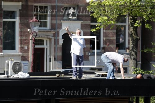 Amsterdam 22 mei 2019
Hans v d Togt is zijn woonark / woonboot compleet aan het verbouwen.