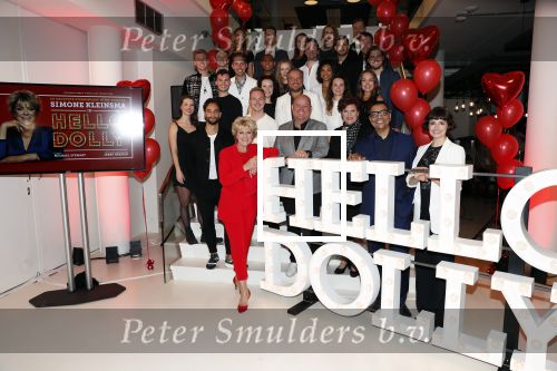 Amsterdam 21 mei 2019
iris v d Ende presnteert met haar bedrijf medialane de cast van hello Dolly met oa Simone Kleinsman Paul de Leeuw Freek Bartels Jorgen Raymann en Marjolein Touw.