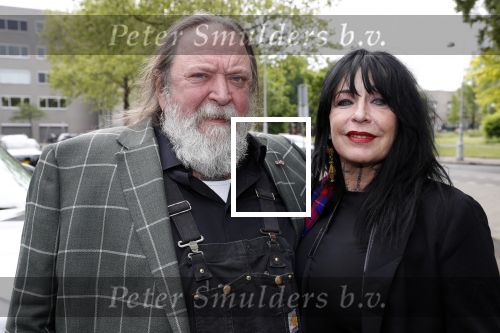 Amsterdam 17 mei 2019
Opening Art Zuid door Jan des Bouvrie. Henk en Louise Schiffmacher