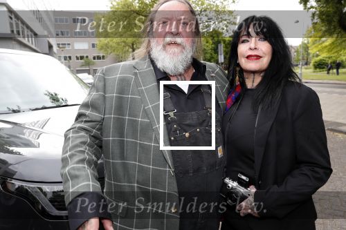 Amsterdam 17 mei 2019
Opening Art Zuid door Jan des Bouvrie. Henk en Louise Schiffmacher