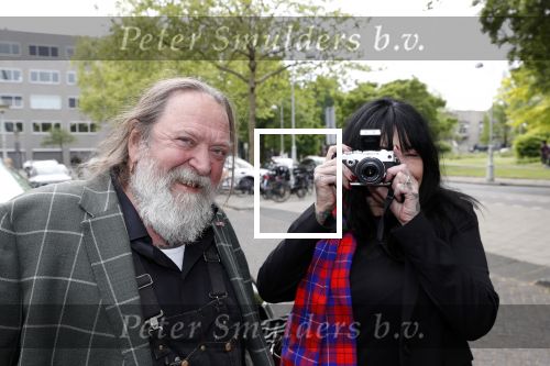 Amsterdam 17 mei 2019
Opening Art Zuid door Jan des Bouvrie. Henk en Louise Schiffmacher