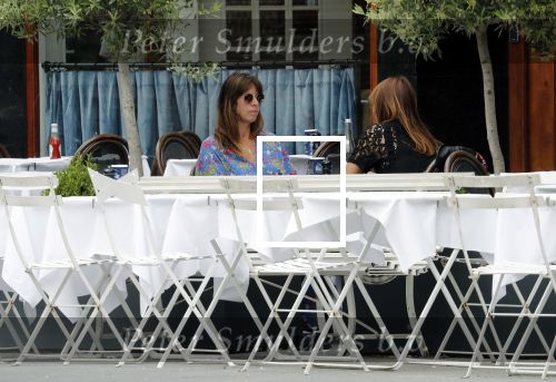 Amsterdam 4 juni 2019
Isa Hoes en Nada v Nie op terras