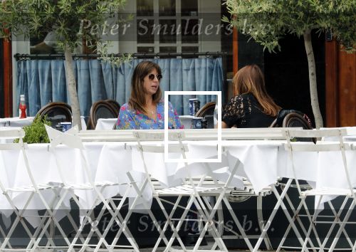 Amsterdam 4 juni 2019
Isa Hoes en Nada v Nie op terras