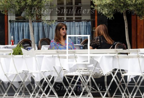 Amsterdam 4 juni 2019
Isa Hoes en Nada v Nie op terras