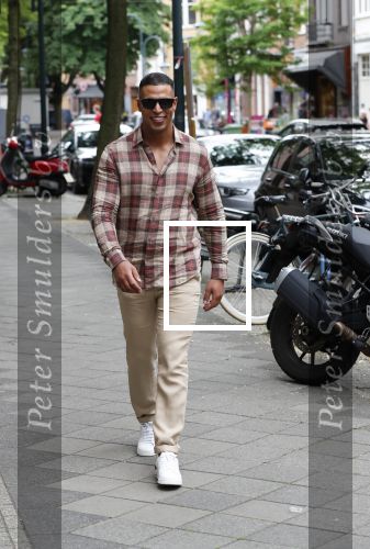 Amsterdam 4 juni 2019
Jalal Oba met zijn dochter op de cornelis schuytstraat