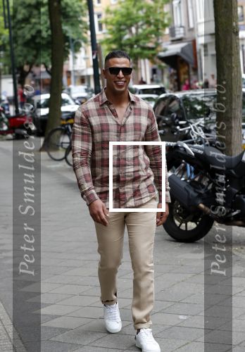 Amsterdam 4 juni 2019
Jalal Oba met zijn dochter op de cornelis schuytstraat