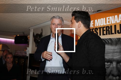 Volendam 22 mei 2019
Boekpresentatie Keje Molenaar bij dine en wine op de dijk in Volendam. Jan Smit presenteert het.
Matthijs de Ligt is er met zijn vriendin Annekee Molenaar