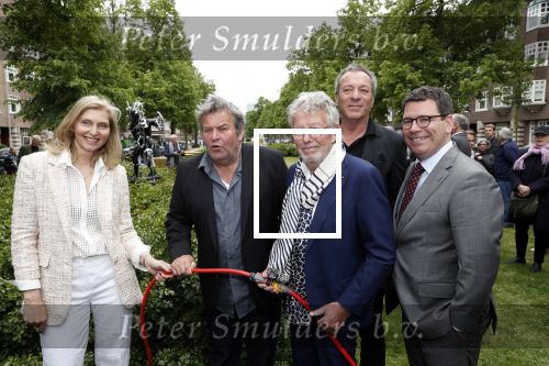 Amsterdam 17 mei 2019
Opening Art Zuid door Jan des Bouvrie. Jan met Michiel Romeyn en Roberto Meyer en Cintha van Heeswijck