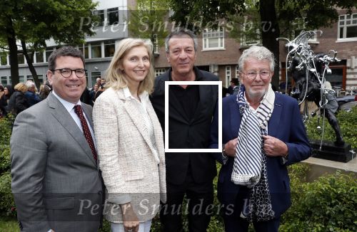 Amsterdam 17 mei 2019
Opening Art Zuid door Jan des Bouvrie. Jan met Michiel Romeyn en Roberto Meyer en Cintha van Heeswijck