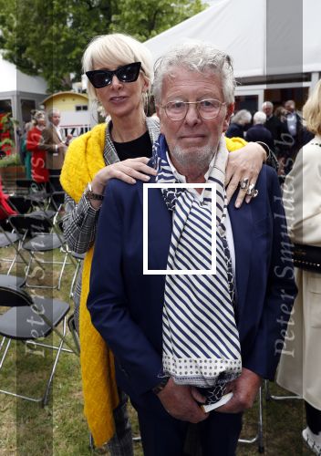 Amsterdam 17 mei 2019
Opening Art Zuid door Jan des Bouvrie. jan met zijn vrouw Monique