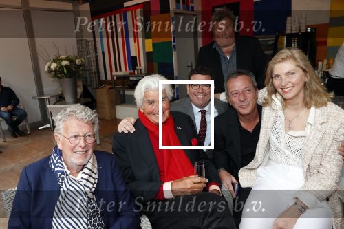Amsterdam 17 mei 2019
Opening Art Zuid door Jan des Bouvrie. jan Cor v Zadelhoff Roberto Meyer en Cintha van Heeswijck
