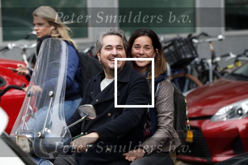 Amsterdam 17 mei 2019
Jelle Feenstra met zijn zus op vespa scooter.