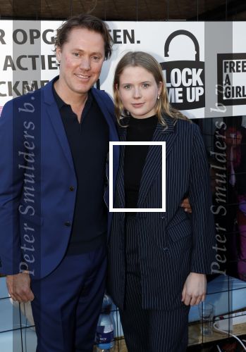 Blaricum 13 mei 2019
Free a girl gala in the red sun in Blaricum.
Jeroen Rietbergn met zij nâ€ stiefdochterâ€ Noah Vahle