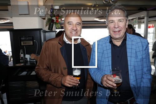 Volendam 22 mei 2019
Boekpresentatie Keje Molenaar bij dine en wine op de dijk in Volendam. Jan Smit presenteert het.
 John v d Heuvel (met beveiliging) en Maarten Spanjer