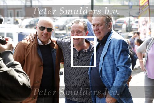 Volendam 22 mei 2019
Boekpresentatie Keje Molenaar bij dine en wine op de dijk in Volendam. Jan Smit presenteert het.
 John v d Heuvel (met beveiliging) en Maarten Spanjer