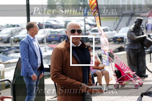 Volendam 22 mei 2019
Boekpresentatie Keje Molenaar bij dine en wine op de dijk in Volendam. Jan Smit presenteert het.
 John v d Heuvel (met beveiliging) en Maarten Spanjer