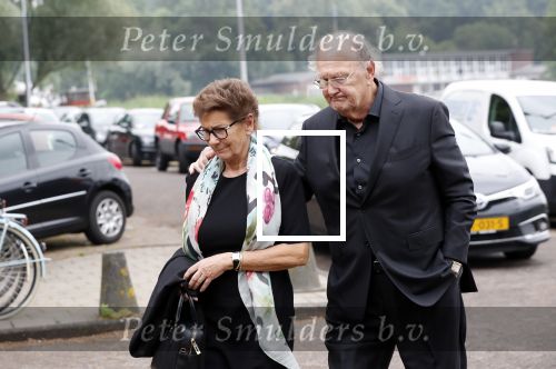 Maarssen Amsterdam 5 juni 2019
Crematie Martine Bijl op zorgvlied in Amsterdam. 
Joop v d Ende en Janine v d Ende