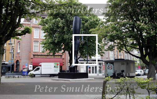 Amsterdam 20 mei 2019
Kunstenaar Judith Wiersema haar kunstwerk het been staat op de cornelis schuytstraat.