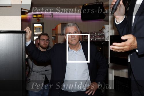 Volendam 22 mei 2019
Boekpresentatie Keje Molenaar bij dine en wine op de dijk in Volendam. Jan Smit presenteert het.
Matthijs de Ligt is er met zijn vriendin Annekee Molenaar