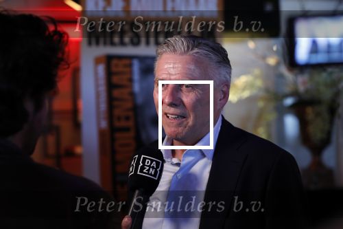 Volendam 22 mei 2019
Boekpresentatie Keje Molenaar bij dine en wine op de dijk in Volendam. Jan Smit presenteert het.