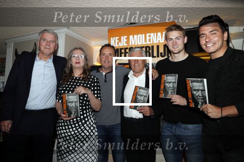 Volendam 22 mei 2019
Boekpresentatie Keje Molenaar bij dine en wine op de dijk in Volendam. Jan Smit presenteert het.