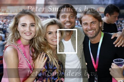 Rotterdam 1 juni 2019
Marco Borsato in de kuip. Wat een geweldige show gaf Marco. Kelly Weekers Nicolette v dam Bas Smit John Ewbank en Monique Hazes