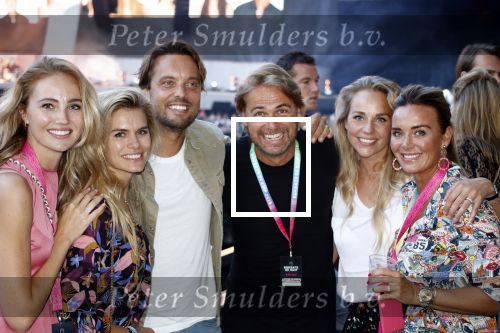 Rotterdam 1 juni 2019
Marco Borsato in de kuip. Wat een geweldige show gaf Marco. Kelly Weekers Nicolette v dam Bas Smit John Ewbank en Monique Hazes