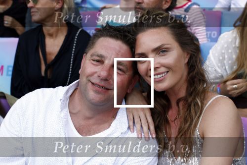 Rotterdam 1 juni 2019
Marco Borsato in de kuip. Wat een geweldige show gaf Marco. Kim feenstra met haar peetvader