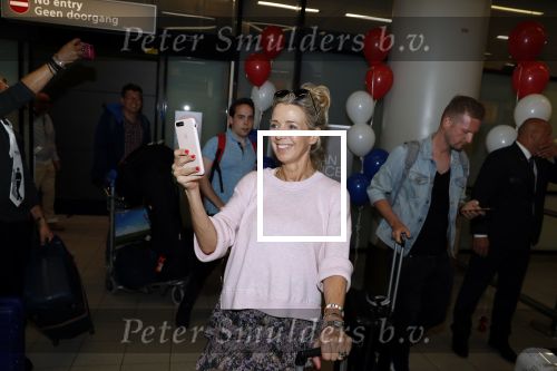 Schiphol  19 mei 2019
Vele fans wachten Duncan Laurence op nadat hij op schiphol is geland . De avond ervoor heeft hij het songfestival gewonnen in israel. Kristien v Dillen