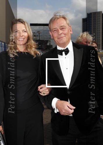 Amsterdam 25 mei 2019
Amsterdam dam diner tbv het aidsfonds in AFAS live. Zus Mabel Wisse Smit met man