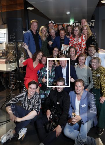 Amsterdam 29 mei 2019
10 jaar magazine Helden geporesnteerd bij Gassan Diamonds.
Frits en Barbara Barend praten met inge de Bruijn Ronald Koeman en Giovanni Bronkhorst.