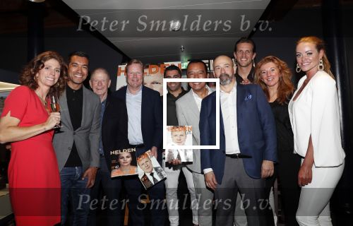 Amsterdam 29 mei 2019
10 jaar magazine Helden geporesnteerd bij Gassan Diamonds.
Frits en Barbara Barend praten met inge de Bruijn Ronald Koeman en Giovanni Bronkhorst.