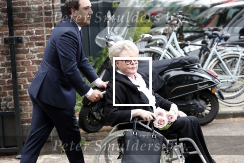 Maarssen Amsterdam 5 juni 2019
Crematie Martine Bijl op zorgvlied in Amsterdam. Marianne v Wijnkoop
