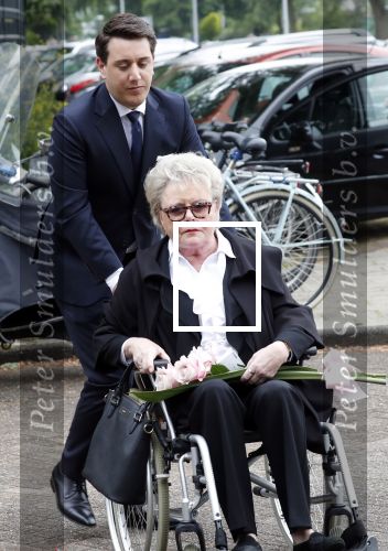 Maarssen Amsterdam 5 juni 2019
Crematie Martine Bijl op zorgvlied in Amsterdam. Marianne v Wijnkoop