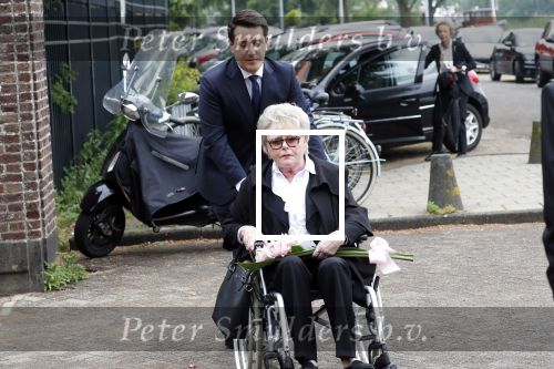 Maarssen Amsterdam 5 juni 2019
Crematie Martine Bijl op zorgvlied in Amsterdam. Marianne v Wijnkoop