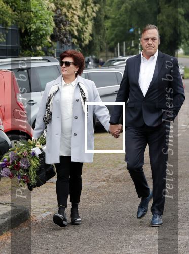 Maarssen Amsterdam 5 juni 2019
Crematie Martine Bijl op zorgvlied in Amsterdam. Marjolein Touw met man