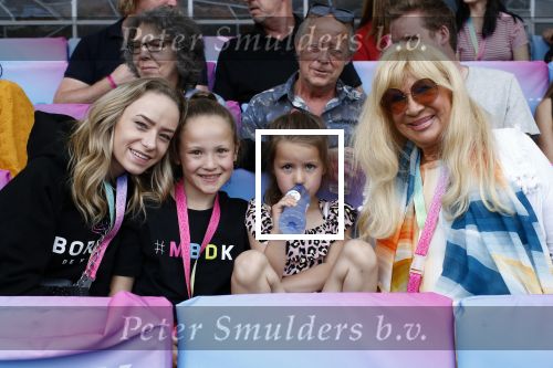Rotterdam 1 juni 2019
Marco Borsato in de kuip. Wat een geweldige show gaf Marco. Mary Borsato m et kleinkinderen