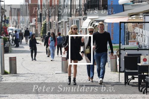 Volendam 22 mei 2019
Boekpresentatie Keje Molenaar bij dine en wine op de dijk in Volendam. Jan Smit presenteert het.
Matthijs de Ligt is er met zijn vriendin Annekee Molenaar