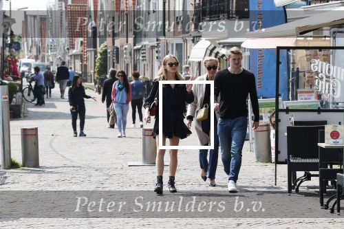 Volendam 22 mei 2019
Boekpresentatie Keje Molenaar bij dine en wine op de dijk in Volendam. Jan Smit presenteert het.
Matthijs de Ligt is er met zijn vriendin Annekee Molenaar