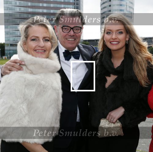 Amsterdam 25 mei 2019
Amsterdam dam diner tbv het aidsfonds in AFAS live. Merlin Melles met man en dochter