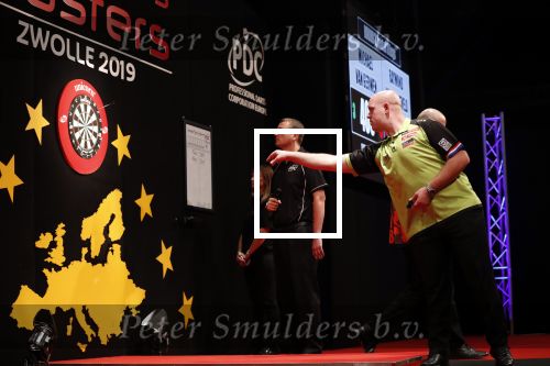Zwolle 26 mei 2019
Raymond v Barneveld VS Michael v Gerwen op the dutch masters.
Michael zijn vrouw Daphne v Gerwen en Raymond zijn nieuwe vriendin Julia zijn ook aanwezig alsmede de manager van raymond , Jerry v Vianen