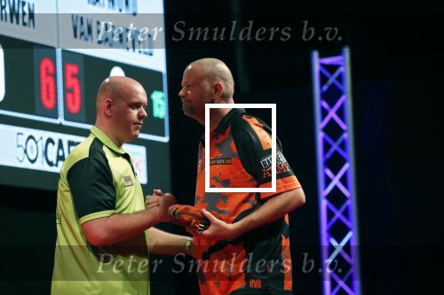 Zwolle 26 mei 2019
Raymond v Barneveld VS Michael v Gerwen op the dutch masters.
Michael zijn vrouw Daphne v Gerwen en Raymond zijn nieuwe vriendin Julia zijn ook aanwezig alsmede de manager van raymond , Jerry v Vianen