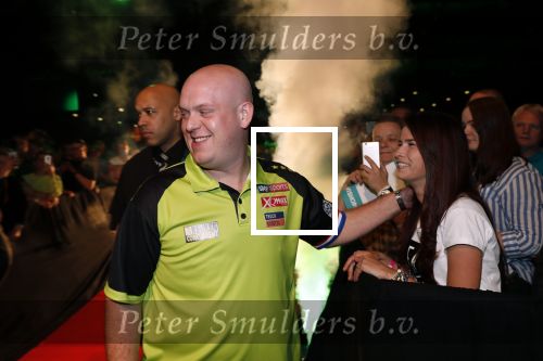 Zwolle 26 mei 2019
Raymond v Barneveld VS Michael v Gerwen op the dutch masters.
Michael zijn vrouw Daphne v Gerwen en Raymond zijn nieuwe vriendin Julia zijn ook aanwezig alsmede de manager van raymond , Jerry v Vianen
