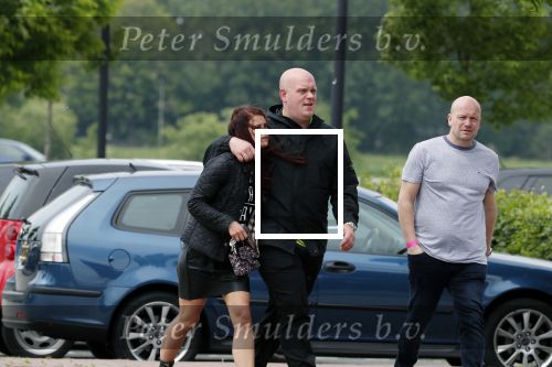 Zwolle 26 mei 2019
Raymond v Barneveld VS Michael v Gerwen op the dutch masters.
Michael zijn vrouw Daphne v Gerwen en Raymond zijn nieuwe vriendin Julia zijn ook aanwezig alsmede de manager van raymond , Jerry v Vianen