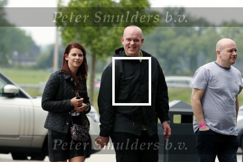 Zwolle 26 mei 2019
Raymond v Barneveld VS Michael v Gerwen op the dutch masters.
Michael zijn vrouw Daphne v Gerwen en Raymond zijn nieuwe vriendin Julia zijn ook aanwezig alsmede de manager van raymond , Jerry v Vianen